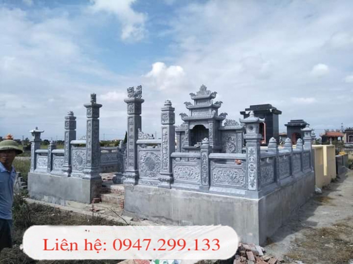 Mẫu lăng mộ đá xanh đen trang trọng, tôn nghiêm 